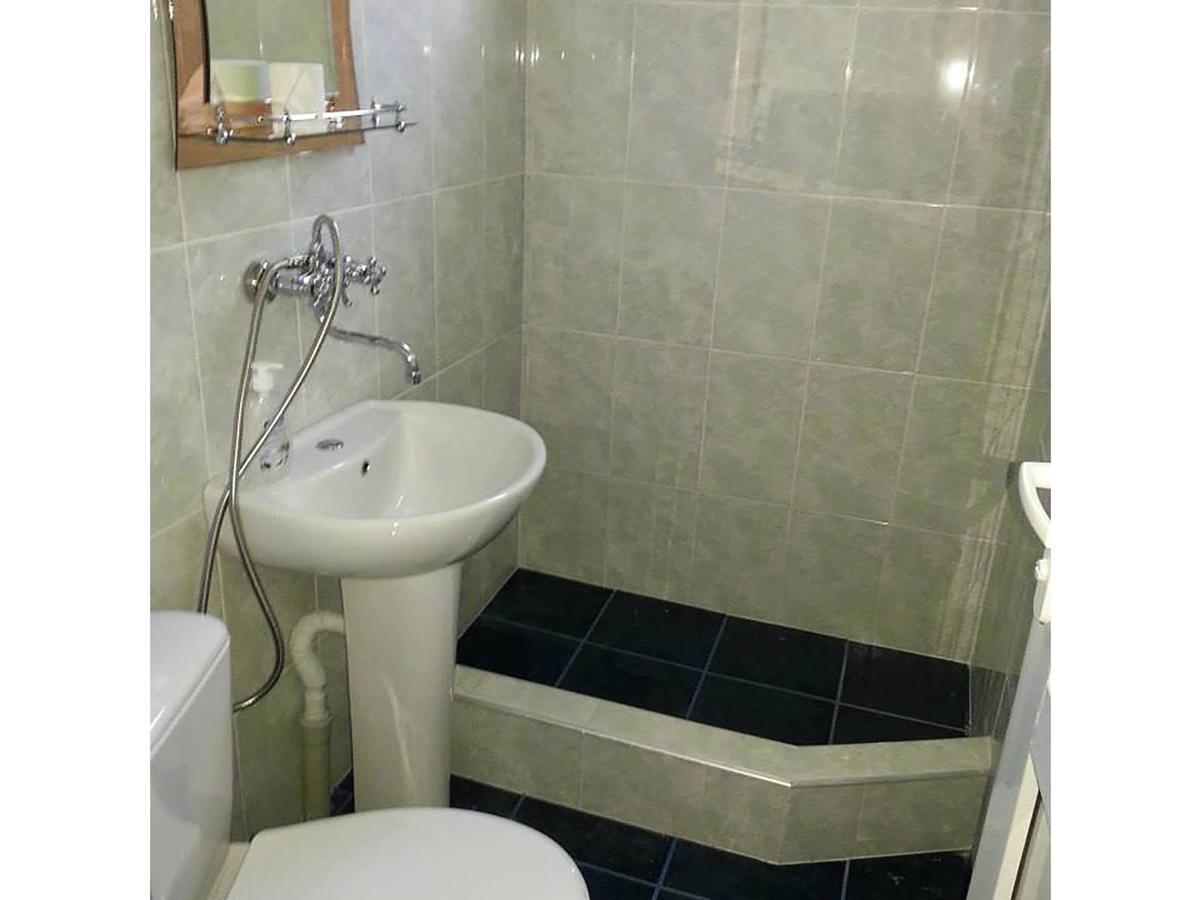 Hotel Nini Kazbegi Luaran gambar