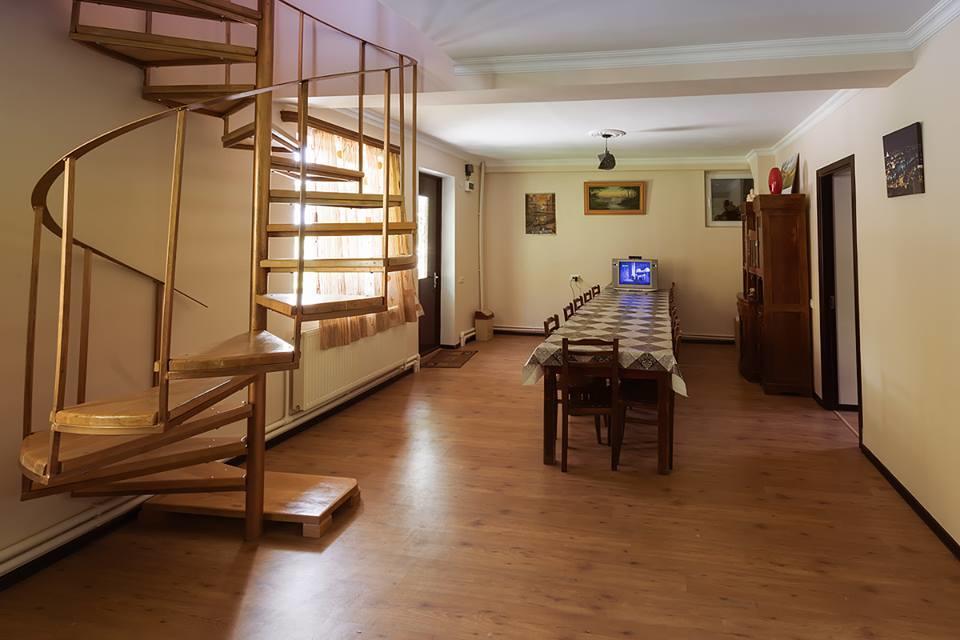 Hotel Nini Kazbegi Luaran gambar